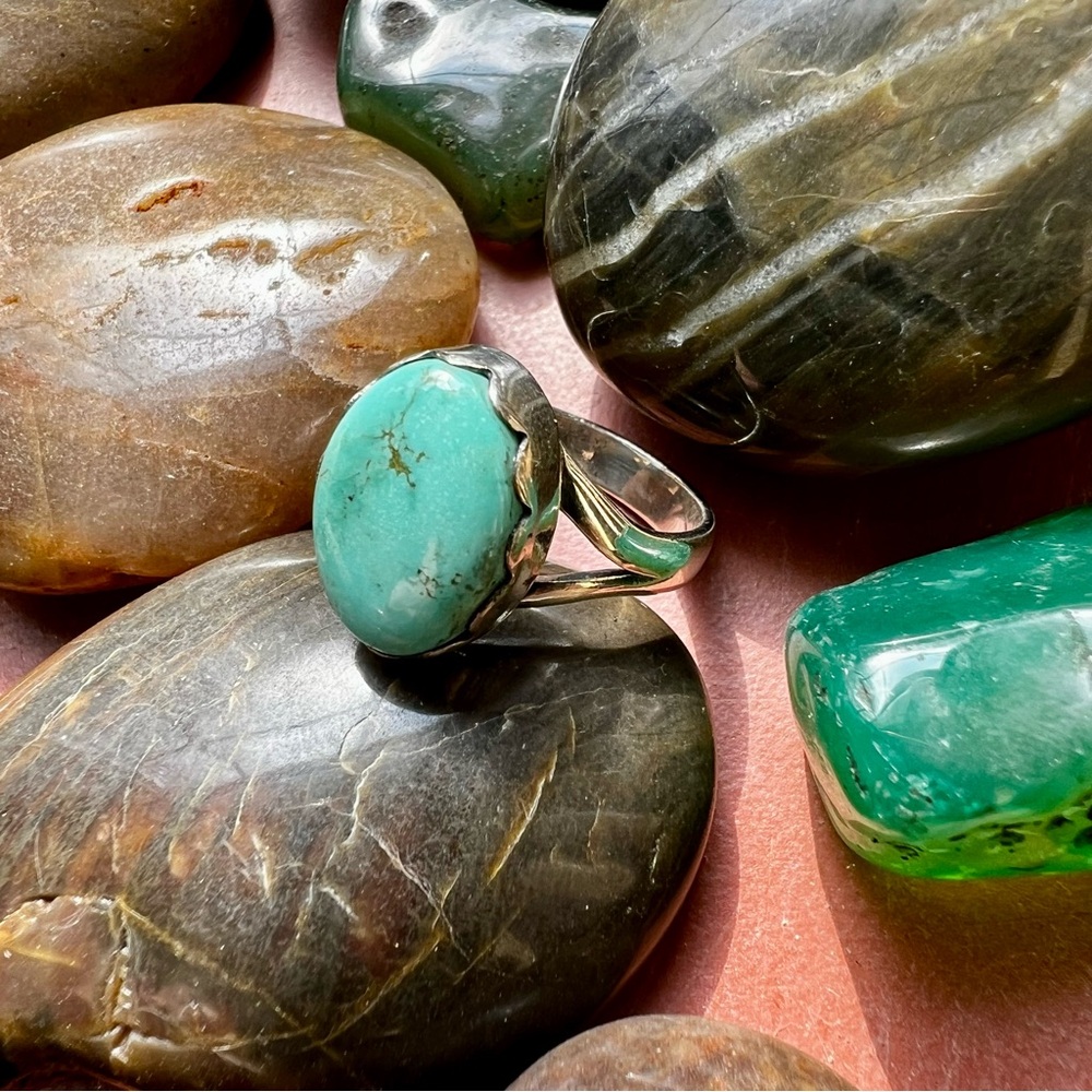 Turquoise Silver Ring - Picture 4 of 8